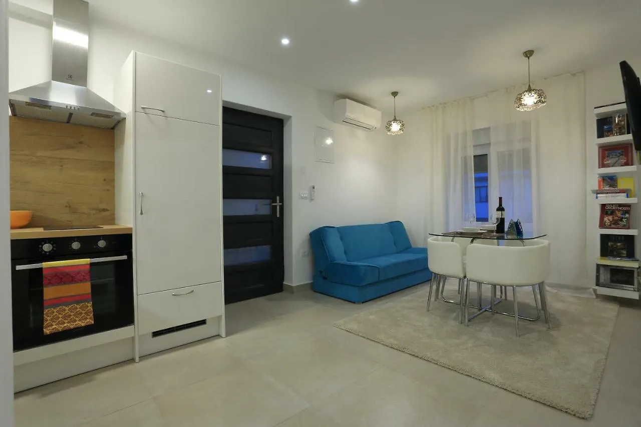 Apartments Bonvenon2Pula 0*, Pula Croatia